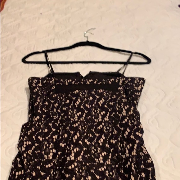 Tan and black strapless dress - Picture 2 of 4